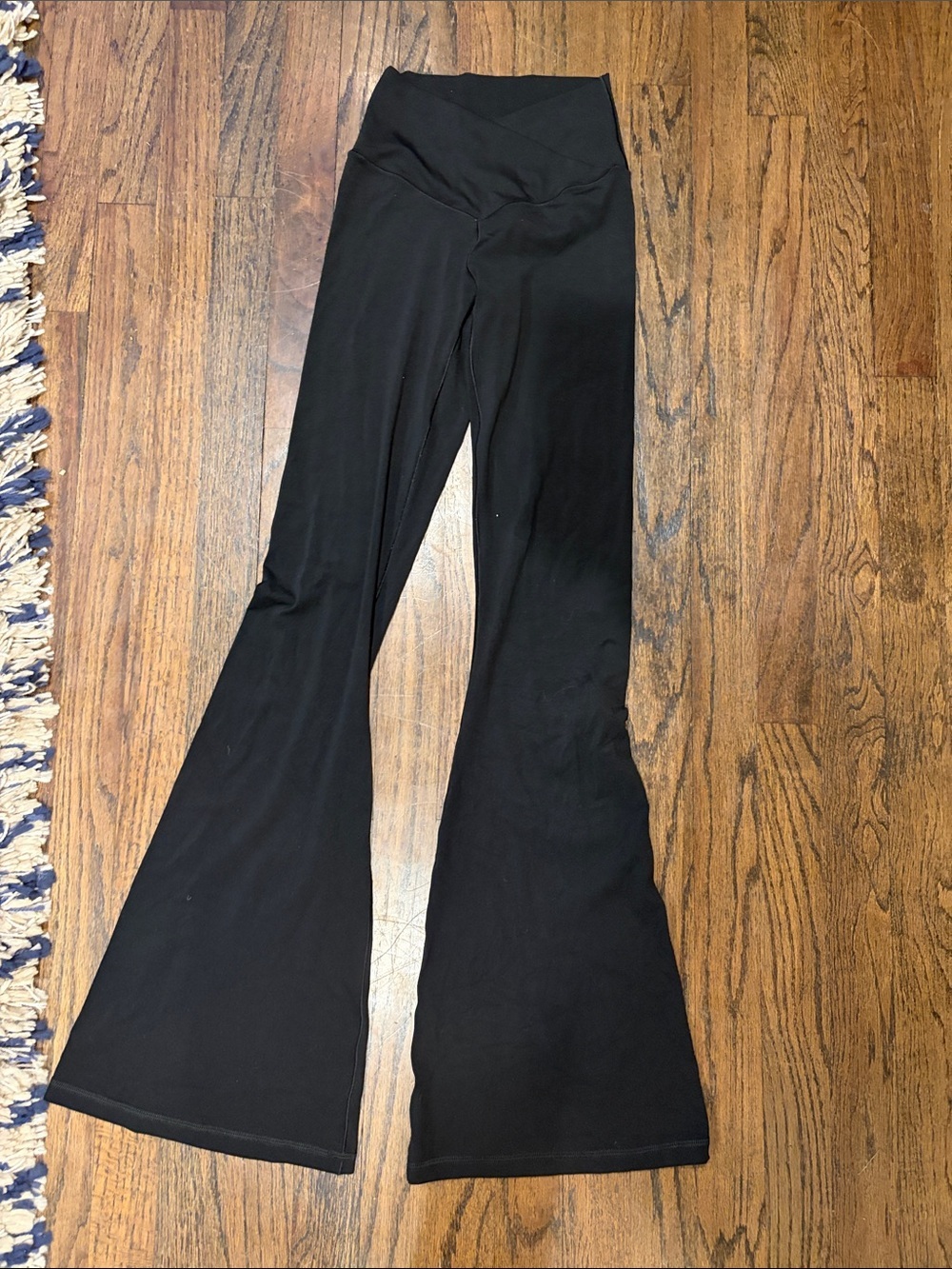 aerie Black Flare High-Rise Yoga Leggings small